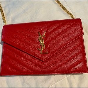 ENVELOPE CHAIN WALLET EMBOSSED LEATHER